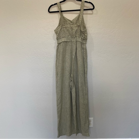 Romeo & Juliet Couture Linen Blend Olive Green Pinstripe Jumpsuit Size S NWT - Picture 9 of 10